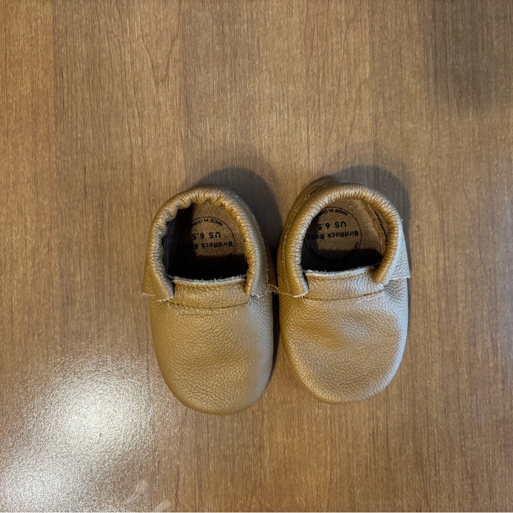 Birdrock Tan Baby Moccasins sz 6.5